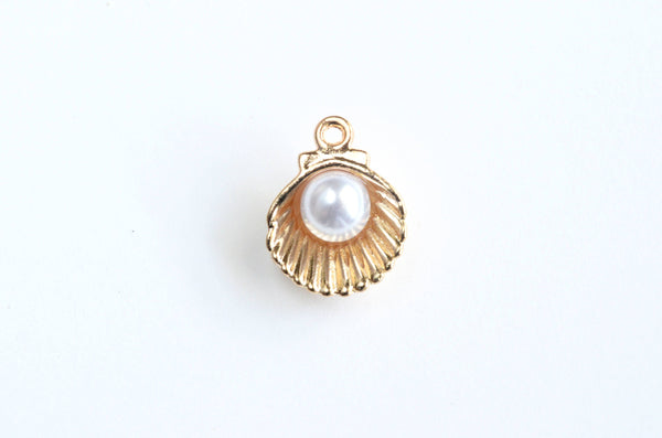 Gold Seashell Charms, 3D Oyster Charm, Faux Pearl - 5 pieces 15mm