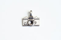 Camera Charms, Antique Silver Tone, 20mm x 21mm - 8 pieces (816)