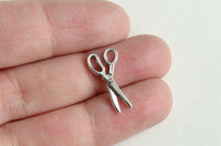 Scissor Charms, Silver Tone Seamstress Charms, 18mm x 9mm - 10 pieces (1223)
